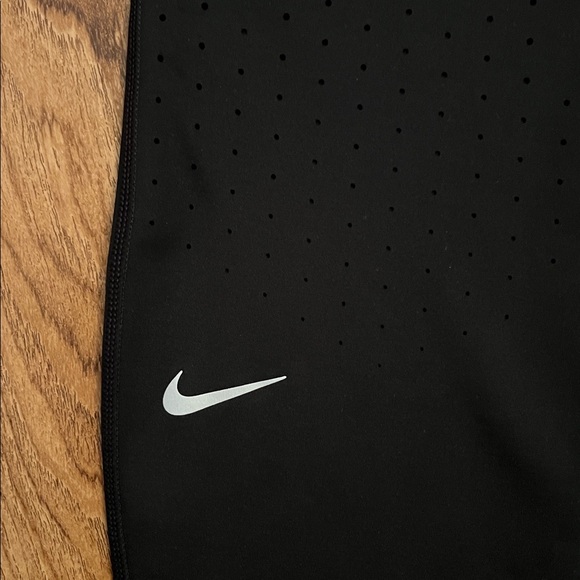 NWT Nike Swift High-Waisted 7/8 Running Leggings with Pockets - Picture 15 of 16